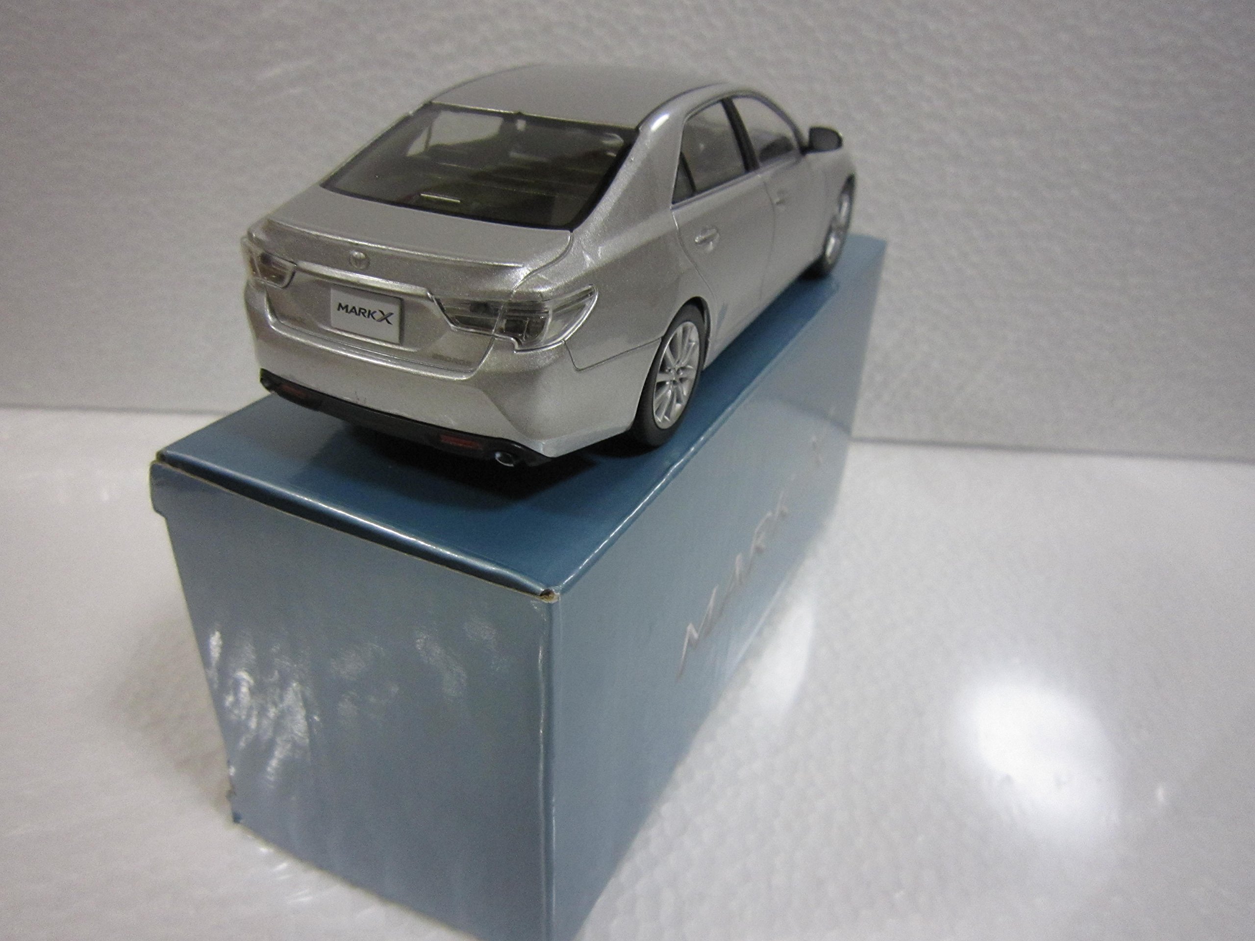 Amazon | トヨタ 1/30 新型マークX オフィシャルミニカー カラー